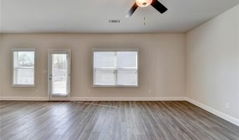 212 Station Overlook Dr, Auburn, GA 30011