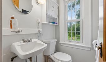 345 W Auburn Rd, Auburn, ME 04210