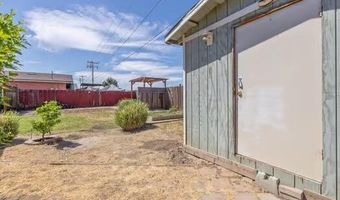 11428 Redwood St, Armona, CA 93202