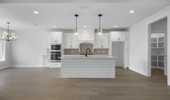 216 Middleton Pl, Benton, AR 72019