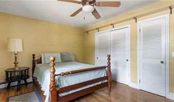 5 Fishing Cove Rd, North Kingstown, RI 02852