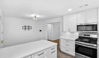 7408 MASONVILLE Dr, Annandale, VA 22003