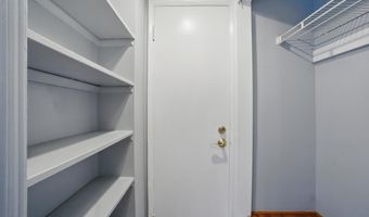 4379 AMERICANA Dr 201, Annandale, VA 22003