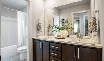 8341 SE Crescent Dr, Hillsboro, OR 97123