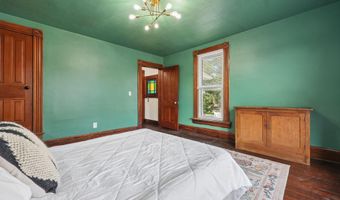 107 W High St, Ashley, OH 43003