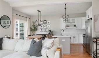 601 Hunting Hill Dr, Cumberland, RI 02864