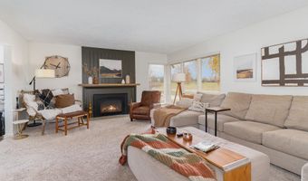 424 Fairlane Dr, Alma, MI 48801