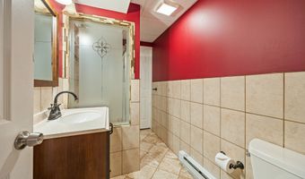 2 Ellsworth Pl, Avon, CT 06001