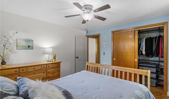 72 Windsor Park Dr, Coventry, RI 02816