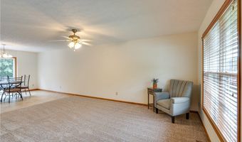 3061 Dover Dr, Akron, OH 44312