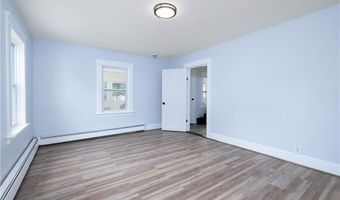 12 BROAD St, Coventry, RI 02816