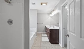 5812 Woodland Rd, Bartlesville, OK 74006