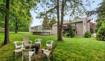 6 Lisa Ln, Bristol, RI 02809
