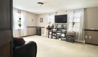 12 Nathaniel Dr, Amherst, NH 03031
