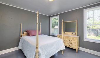 411 N Main St, Bishopville, SC 29010