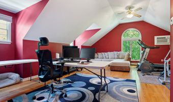 10 Colonial Dr, Clinton, CT 06413