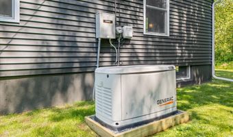 121 Packard Dr, Bangor, ME 04401