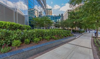 1315 N ODE St 704, Arlington, VA 22209