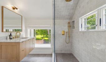 6 Cozzens Ln, Amagansett, NY 11930