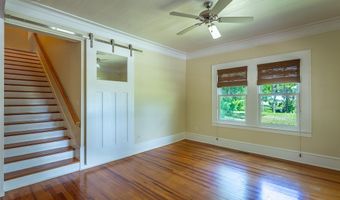 15 8th St, Apalachicola, FL 32320