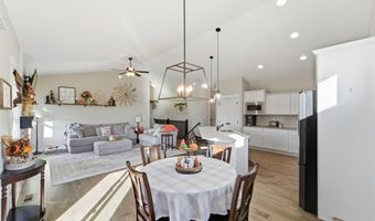 1404 S 10th St, Adel, IA 50003