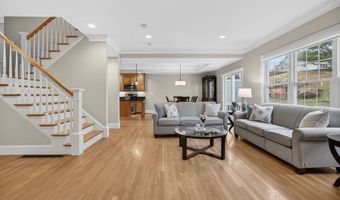 3 Caileigh Ct 3, Andover, MA 01810