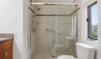 2620 FORT SCOTT Dr, Arlington, VA 22202