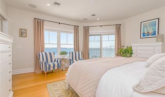 10 Coulter St, Jamestown, RI 02835