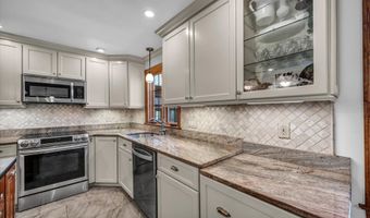 773 Devonwood Dr, Cheshire, CT 06410