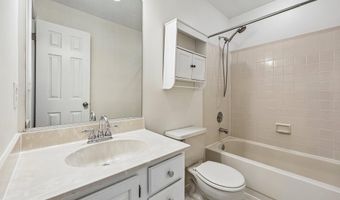 21208 HEDGEROW Ter, Ashburn, VA 20147
