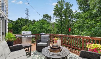 5155 BALLYCASTLE Cir, Alexandria, VA 22315
