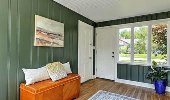 23 Robert Cir, Cranston, RI 02905