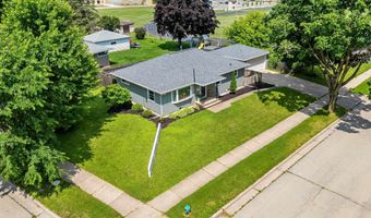 2207 S GREENVIEW St, Appleton, WI 54915