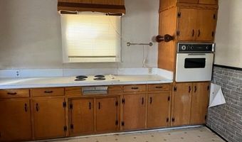 301 S Walnut St, Hico, TX 76457