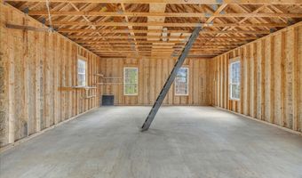 152 Church St, Belfast, ME 04915