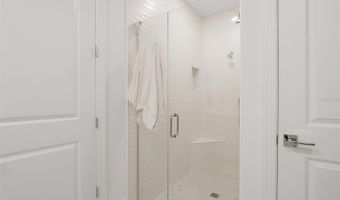 5828 WINDBREAK Ct, Apollo Beach, FL 33572