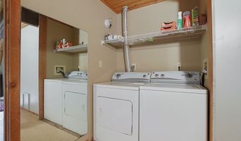 1722 Treetop Trl, Akron, OH 44313