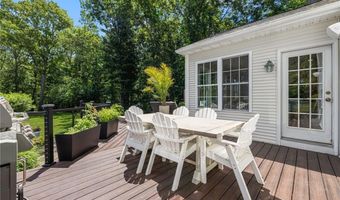 64 Fieldstone Ln, North Kingstown, RI 02874