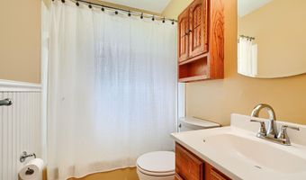 445 RUTH Rd, Arnold, MD 21012