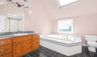 35 Rosenbrook Dr, Bayonne, NJ 07035