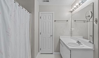 207 Stonecreek Dr, Apex, NC 27539