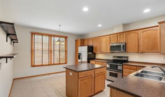 803 NE Rosewood Ln, Ankeny, IA 50021