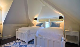 431 Bellevue Ave CH, Newport, RI 02840