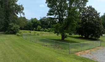 957 W Hunt Rd, Alcoa, TN 37701