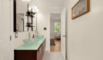 147 W HILL St, Baltimore, MD 21230