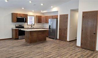 610 E 4th St, Albert Lea, MN 56007