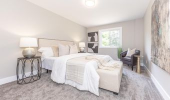 2971 Daleview Dr, Ann Arbor, MI 48105