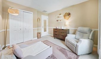 5 LINDEN SPRING Ln, Bear, DE 19701