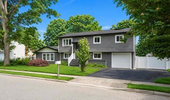 41 Madison Ave, Amityville, NY 11701