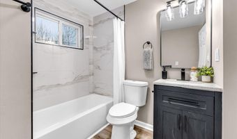 12 Faust Ct, Ann Arbor, MI 48108